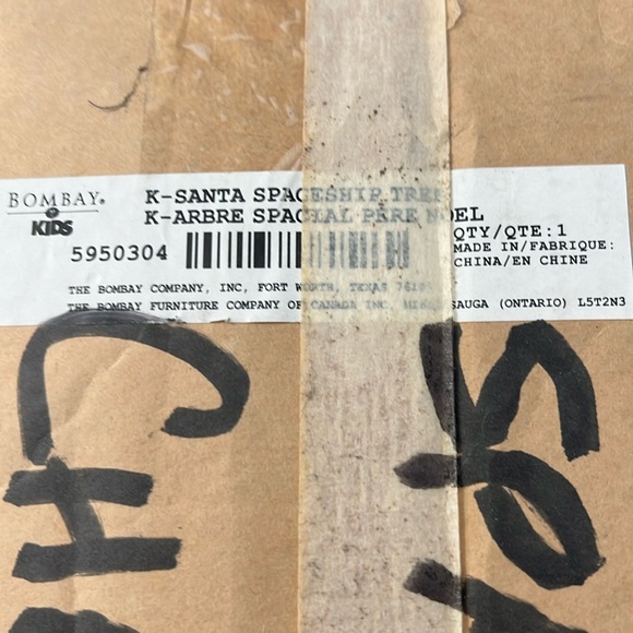 Bombay kids Santa spaceship tree - Picture 2 of 11